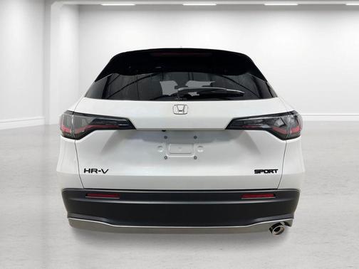 Platinum White Pearl 2026 Honda HR-V Sport