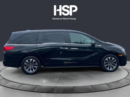 Crystal Black Pearl 2024 Honda Odyssey EX-L