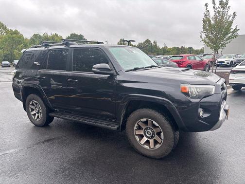 Midnight Black Metallic 2020 Toyota 4Runner Sport