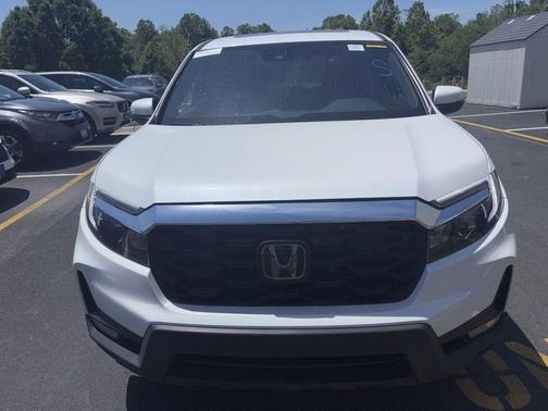 Platinum White Pearl 2023 Honda Passport EX-L