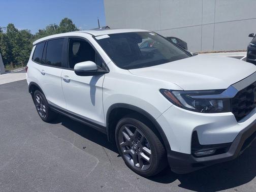 Platinum White Pearl 2023 Honda Passport EX-L