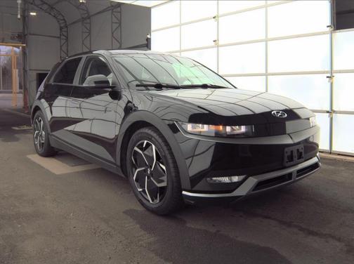 Black 2023 Hyundai IONIQ 5 SE