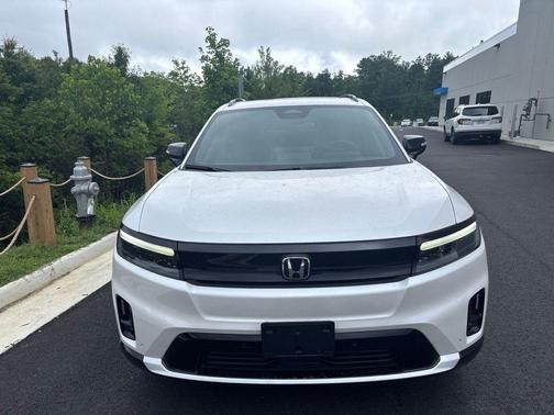 Pearl 2024 Honda Prologue Touring