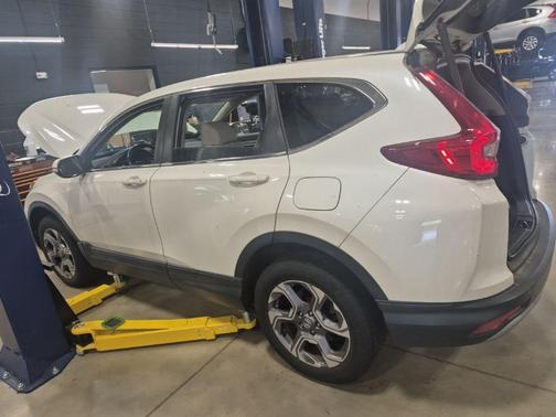 White Diamond Pearl 2018 Honda CR-V EX-L