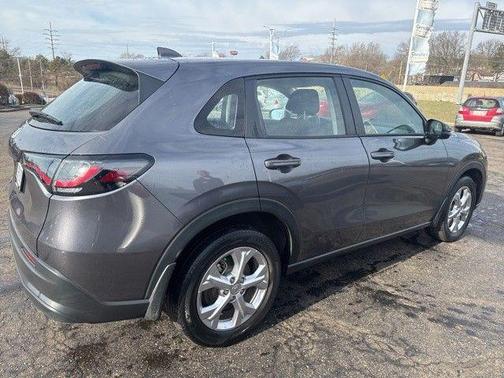 Modern Steel Metallic 2024 Honda HR-V LX