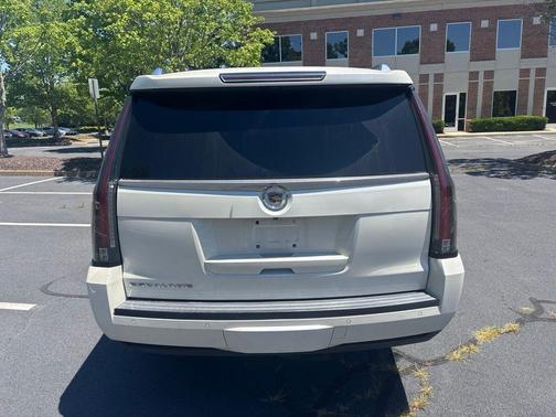White Diamond Clearcoat 2015 Cadillac Escalade ESV Luxury