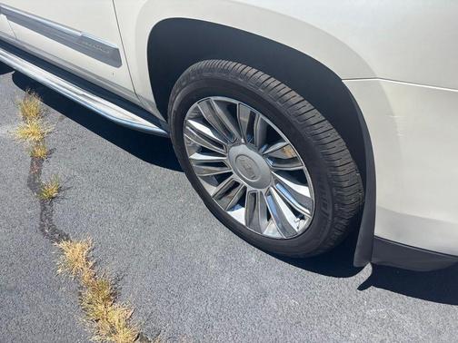 White Diamond Clearcoat 2015 Cadillac Escalade ESV Luxury