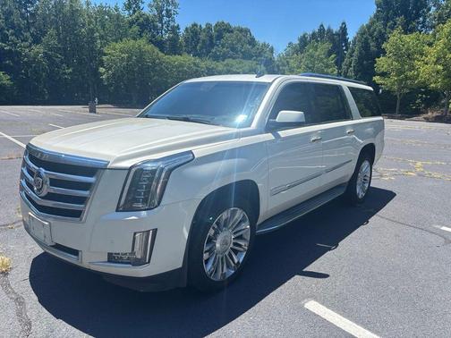 White Diamond Clearcoat 2015 Cadillac Escalade ESV Luxury