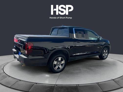 Crystal Black Pearl 2024 Honda Ridgeline RTL