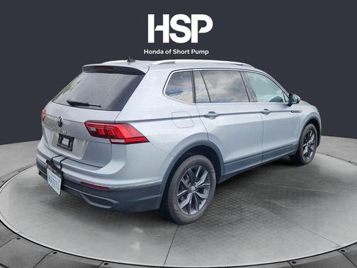 Pyrite Silver Metallic 2023 Volkswagen Tiguan 2.0T SE