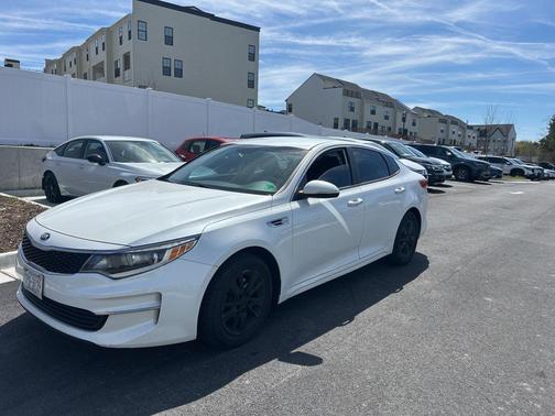 Snow White Pearl 2016 Kia Optima LX