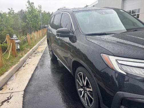Black 2022 Honda Pilot Elite
