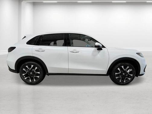Platinum White Pearl 2026 Honda HR-V EX-L
