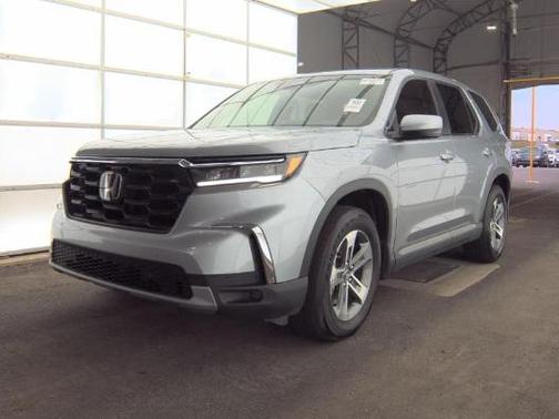 Lunar Silver Metallic 2025 Honda Pilot EX-L