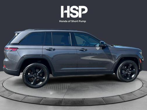 Metallic 2023 Jeep Grand Cherokee Altitude