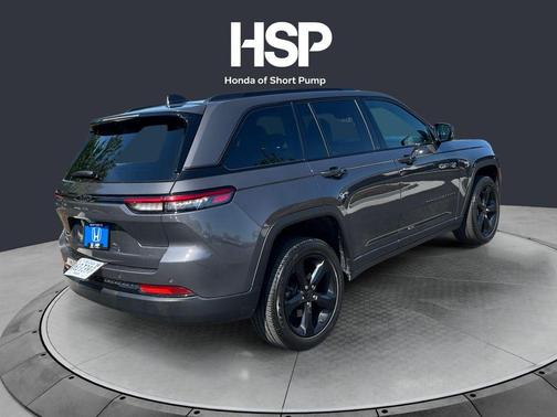 Metallic 2023 Jeep Grand Cherokee Altitude