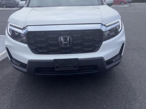 Platinum White Pearl 2023 Honda Passport EX-L