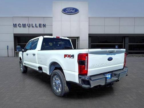 Star White 2026 Ford F-350 Lariat Super Duty