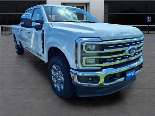 Star White 2026 Ford F-350 Lariat Super Duty