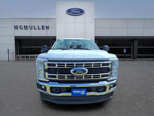 Oxford White 2026 Ford F-250 XLT