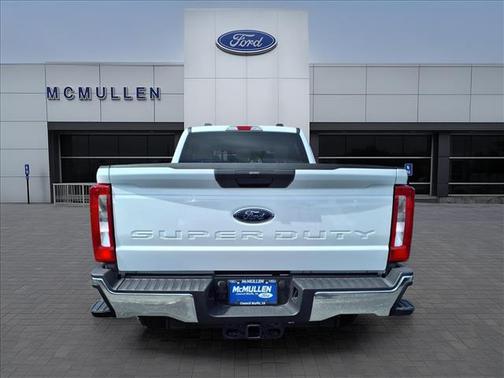 Oxford White 2026 Ford F-250 XLT