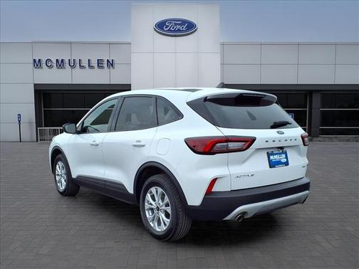 Oxford White 2025 Ford Escape Active