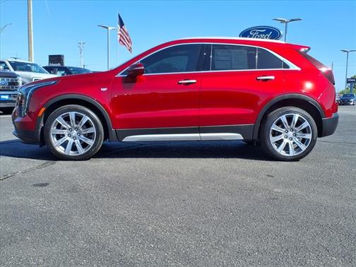 2022 Cadillac XT4 Premium Luxury