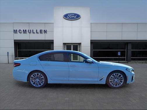 2022 BMW 530 i xDrive