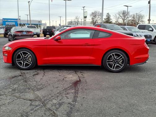 2022 Ford Mustang EcoBoost