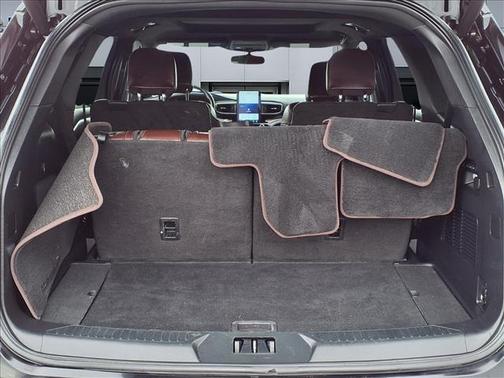 Agate Black Metallic 2023 Ford Explorer Platinum
