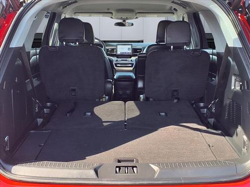 Rapid Red Metallic Tinted Clearcoat 2024 Ford Explorer XLT