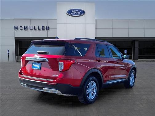 Rapid Red Metallic Tinted Clearcoat 2024 Ford Explorer XLT