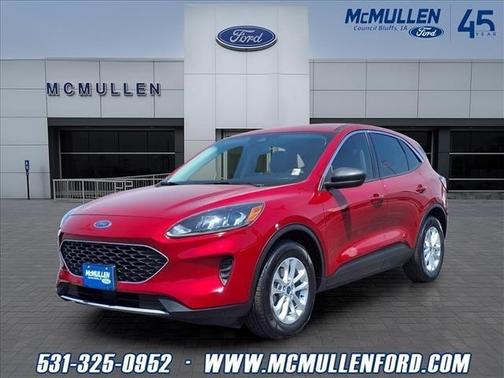 Rapid Red Metallic Tinted Clearcoat 2022 Ford Escape SE