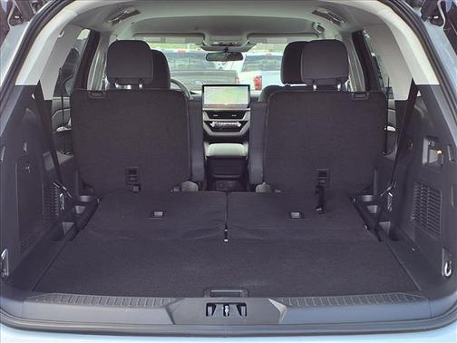 Space White Metallic 2026 Ford Explorer Active