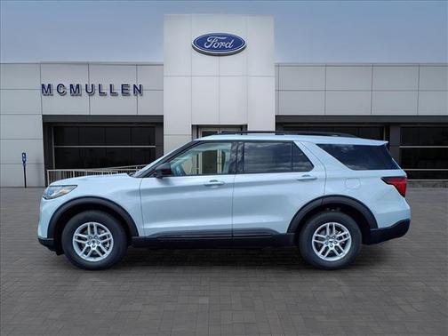 Space White Metallic 2026 Ford Explorer Active