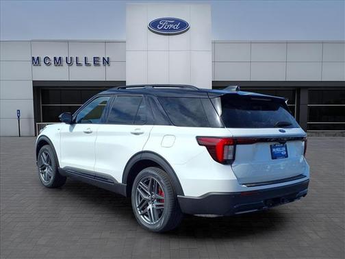 Star White 2026 Ford Explorer ST-Line