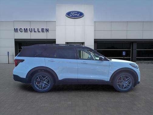 Star White 2026 Ford Explorer ST-Line