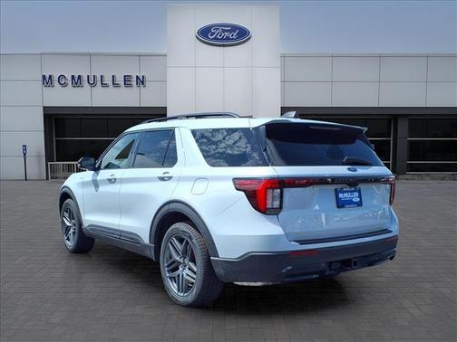 Space White Metallic 2026 Ford Explorer ST-Line