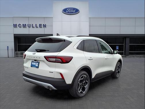 2026 Ford Escape Platinum