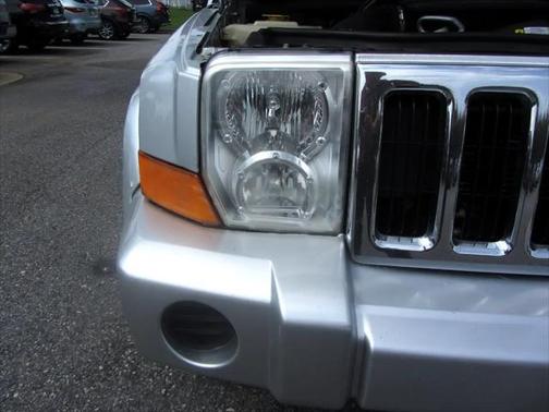 2009 Jeep Commander Sport