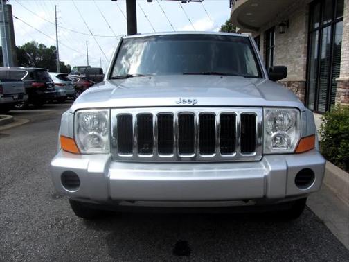 2009 Jeep Commander Sport