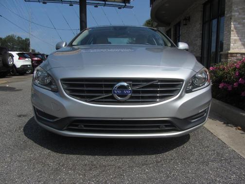 2015 Volvo S60 T5 Premier Plus