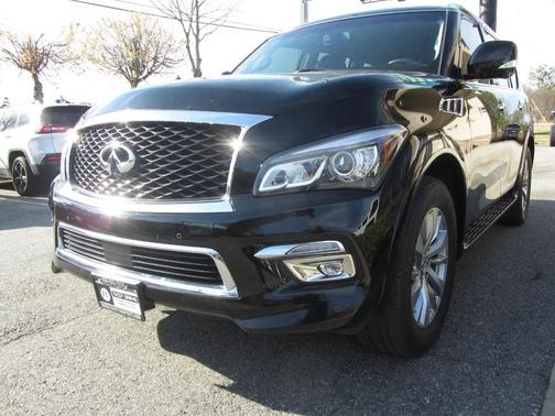 2017 INFINITI QX80 Base
