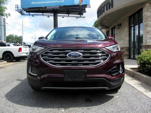 2020 Ford Edge Titanium