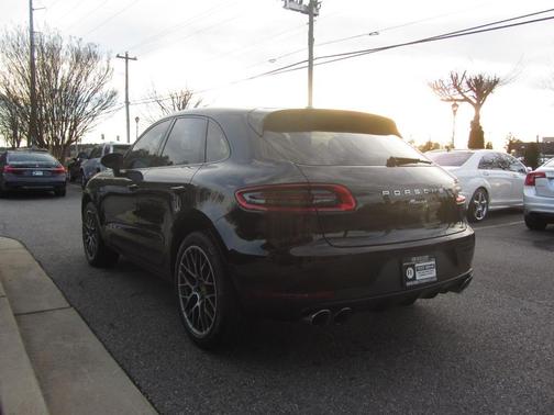 2018 Porsche Macan Sport Edition