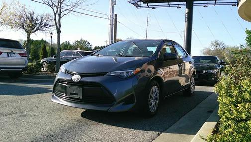 Gray 2019 Toyota Corolla XLE