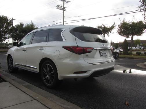 2018 INFINITI QX60 Base