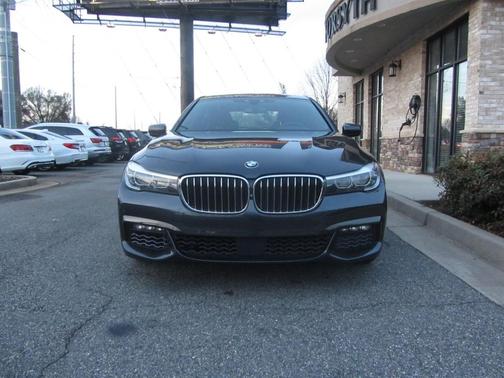 2018 BMW 740 740i Sedan