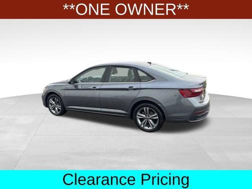 Gray 2024 Volkswagen Jetta 1.5T SE