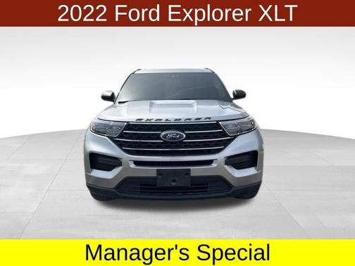 Silver Metallic 2022 Ford Explorer XLT